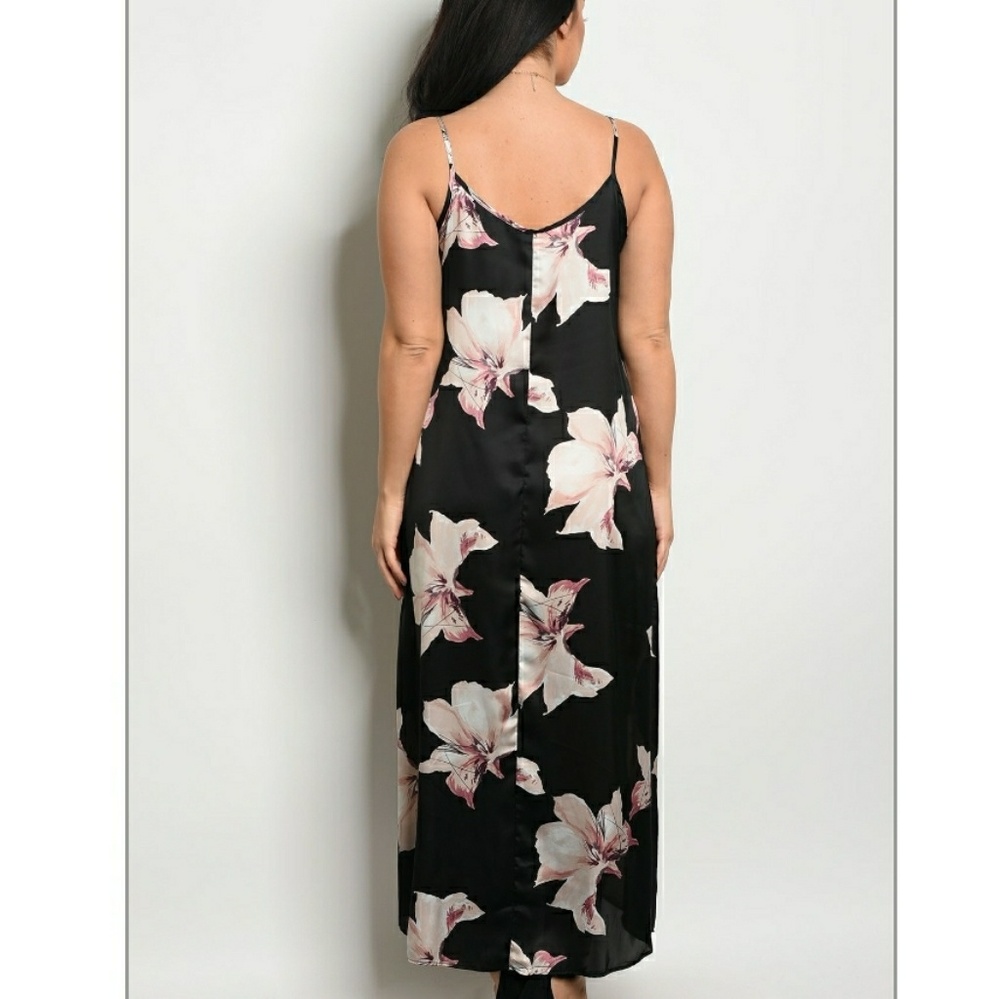 🎉HP💜 Plus size maxi dress - Picture 2 of 2